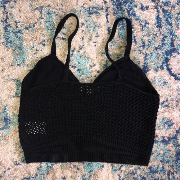 🌷CUTE🌷AEO cropped black sweater top - Picture 4 of 7